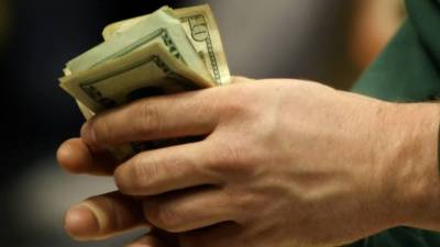 Gremios aspiran que el salario básico alcance la canasta básica familiar Gremios aspiran que el salario básico alcance la canasta básica familiar