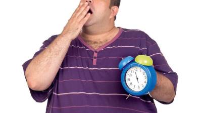 La falta de sueño da hambre y preferencia por la comida poco sana La falta de sueño da hambre y preferencia por la comida poco sana