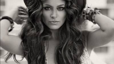 Paulina Rubio compartió la primera imagen de su hijo Paulina Rubio compartió la primera imagen de su hijo