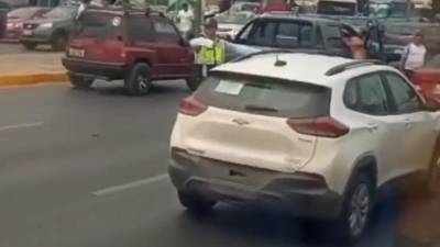 VIDEO: Gerente de entidad bancaria muere en sicariato en Dur&aacute;n; hay cuatro detenidos