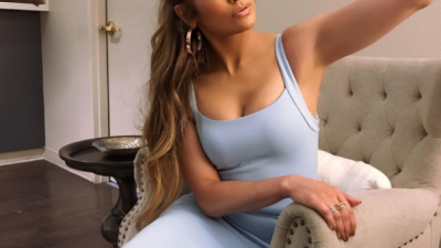 Jennifer L&oacute;pez sufre terrible ca&iacute;da durante un show musical