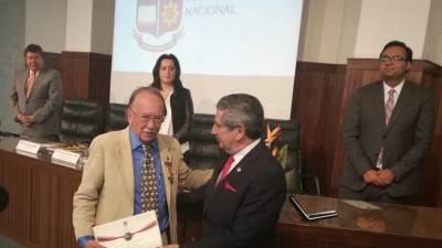Fallece Minard Hall, fundador y primer director del Instituto Geofísico Fallece Minard Hall, fundador y primer director del Instituto Geofísico