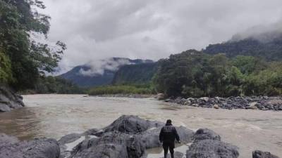 Encuentran cad&aacute;ver de la mujer que cay&oacute; en el sector 'cascada de r&iacute;o Verde', pero su hijo no es hallado