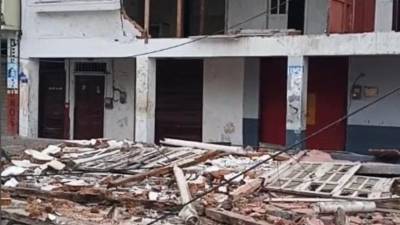 Temblor de magnitud 6 en Esmeraldas causa estragos y se siente en 10 provincias: hay daños en infraestructuras Temblor de magnitud 6 en Esmeraldas causa estragos y se siente en 10 provincias: hay daños en infraestructuras