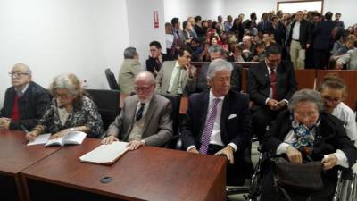 Comisi&oacute;n Anticorrupci&oacute;n pide suspender a dos funcionarios