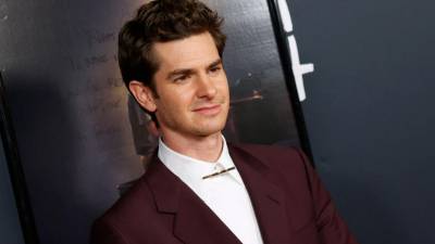 Andrew Garfield revel&oacute; sentirse culpable por no tener hijos a los 40