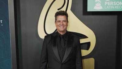 Carlos Vives es coronado como la Persona del A&ntilde;o de los Latin Grammy con fiesta colombiana
