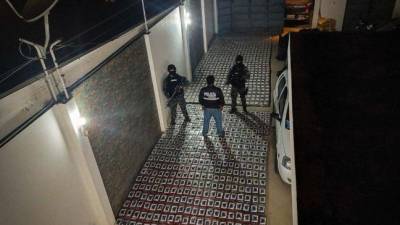Capturan a tres miembros de presunta red narcodelictiva junto a casi cuatro toneladas de coca&iacute;na en Jaramij&oacute;