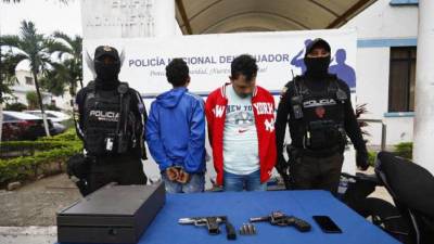 6 personas son procesadas por robo en supermercado de Guayaquil, en el que participaron 20 personas 6 personas son procesadas por robo en supermercado de Guayaquil, en el que participaron 20 personas