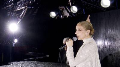 Céline Dion reaparece triunfal en lo alto de la torre Eiffel, para los Juego Olímpicos París 2024 Céline Dion reaparece triunfal en lo alto de la torre Eiffel, para los Juego Olímpicos París 2024