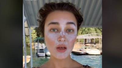 Hacer contouring con protector solar, la tendencia de TikTok que alerta a los dermatólogos Hacer contouring con protector solar, la tendencia de TikTok que alerta a los dermatólogos