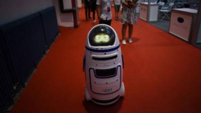 China presenta a robots médicos, profesores o guerreros China presenta a robots médicos, profesores o guerreros