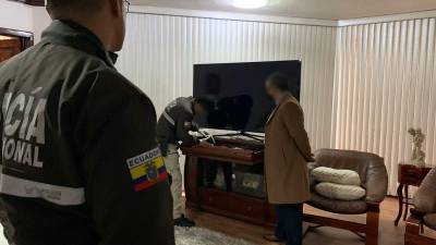 Ordenan uso de grillete electrónico para Pedro Merizalde y su cónyuge: también se dispuso la incautación de bienes Ordenan uso de grillete electrónico para Pedro Merizalde y su cónyuge: también se dispuso la incautación de bienes