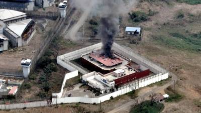 Así quedó el techo de la cárcel La Roca tras explosión controlada Así quedó el techo de la cárcel La Roca tras explosión controlada