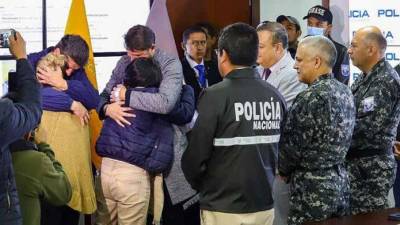 Pareja que fue secuestrada en Quito relata lo que vivió antes de ser rescatada por la Policía Pareja que fue secuestrada en Quito relata lo que vivió antes de ser rescatada por la Policía