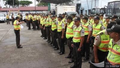 46.270 policías velarán por la seguridad en Semana Santa en el país 46.270 policías velarán por la seguridad en Semana Santa en el país