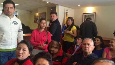 M&aacute;s de 50 venezolanos solicitan ayuda en Ecuador por bloqueo de tarjetas de cr&eacute;dito