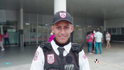 Deivy Franco, el guardia que salvó a una estudiante el 9/1 en Guayaquil Deivy Franco, el guardia que salvó a una estudiante el 9/1 en Guayaquil