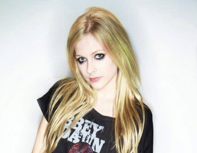 Avril Lavigne estuvo postrada en cama cinco meses con enfermedad de Lyme