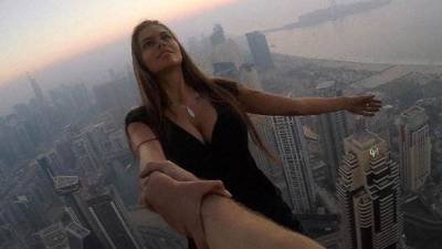 Una peligrosa sesión de fotos se viraliza Una peligrosa sesión de fotos se viraliza