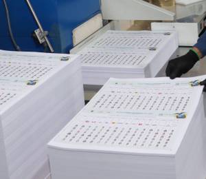 Impresión de papeletas y documentos para las elecciones.