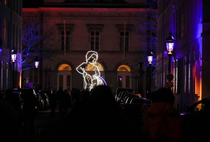 Se enciende la noche durante el Festival Brillante de Bruselas