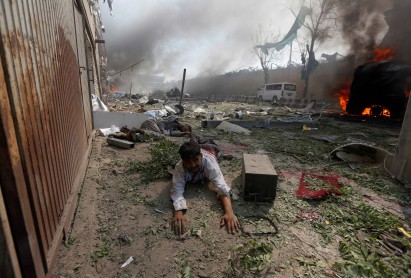 Kabul sepulta a las víctimas del atentado más sangriento de los últimos 15 años