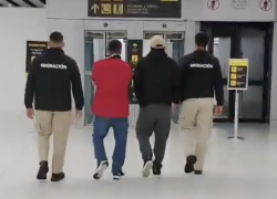 Expulsión de dos presuntos Choneros en el Aeropuerto Internacional de Tocumen.