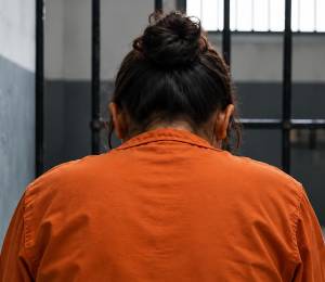 Fotografía referencial de la mujer detenida.