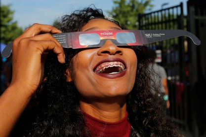 Así se preparan los estadounidenses para el eclipse solar