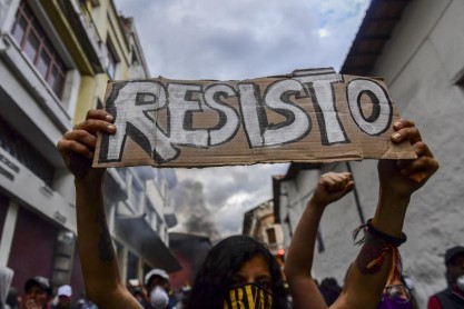 Sindicatos y estudiantes sitian el centro de Quito