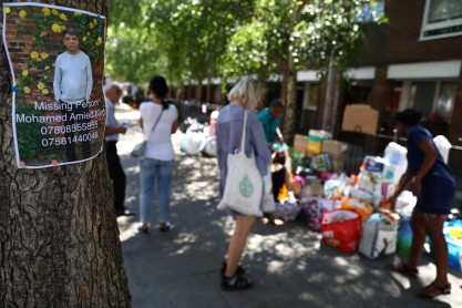 Mensajes de solidaridad con los afectados por el colosal incendio en Londres