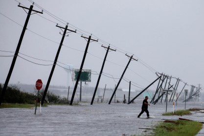 Inundaciones sin precedentes en la ciudad de Houston por tormenta Harvey