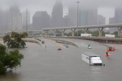 Inundaciones sin precedentes en la ciudad de Houston por tormenta Harvey