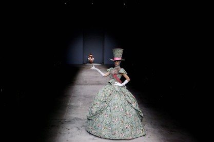 Los originales diseños que sorprendieron en la Semana de la Moda China