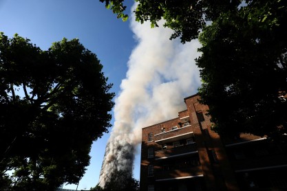12 muertos y más de 70 heridos tras incendio en Londres