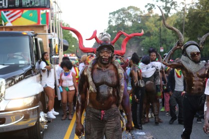 Se prepara el desfile de las Indias Occidentales en Brooklyn, Nueva York