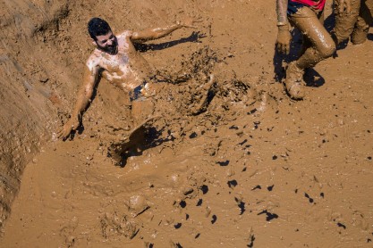 13 kilómetros y 22 obstáculos por el &quot;Día del Barro&quot; en Israel