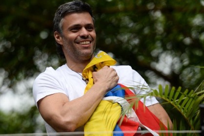 Opositor venezolano Leopoldo López cumplirá el resto de su pena bajo arresto domiciliario