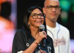 Fotografía cedida por el Palacio de Miraflores de la presidenta encargada de Venezuela, Delcy Rodríguez, hablando durante el Gran Encuentro con la Juventud venezolana este jueves, en Caracas-