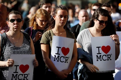 Vigilia por las víctimas del ataque a los asistentes al concierto en el Manchester Arena
