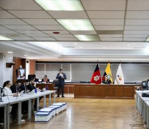 Fotografía que muestra la sala durante la diligencia.