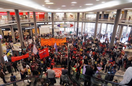 Barricadas y paros sectoriales en varias ciudades brasileñas