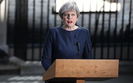 May pide elecciones para reforzarse ante el Brexit