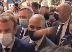 Si tiene que decirme algo, que venga, dijo Macron pidiendo que le trajeran al hombre.