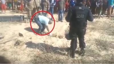El insólito forense ebrio que se caía encima del cadáver que debía revisar El insólito forense ebrio que se caía encima del cadáver que debía revisar