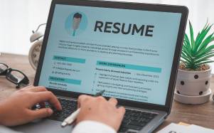 Ofertas laborales disponibles en la plataforma 'Encuentra Empleo'.