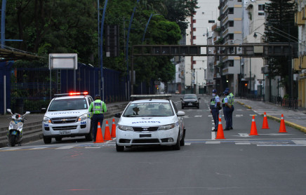 Sector comercial y médicos piden suspender o eliminar confinamientos de fines de semana