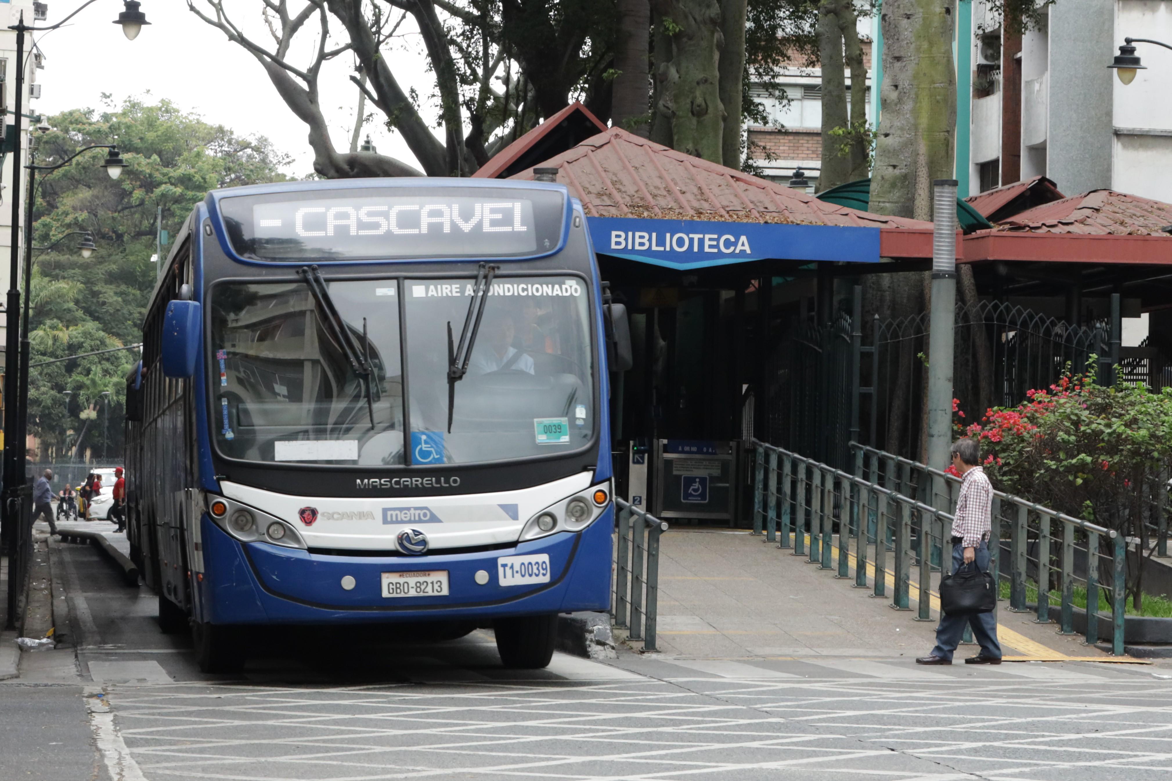 Metrovía modifica sus horarios por toque de queda en Guayaquil: estas serán las últimas salidas