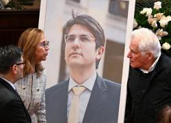 El candidato presidencial colombiano Miguel Uribe murió dos meses después de recibir un disparo en la cabeza en un acto de campaña.